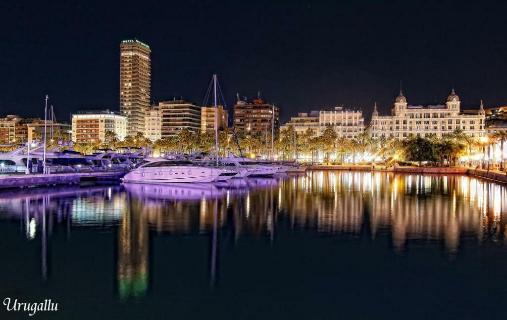 Un Lujo En El Corazon De Alicante Exterior foto